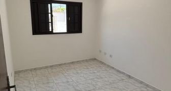  Casa com 2 dormitórios individual LO 152